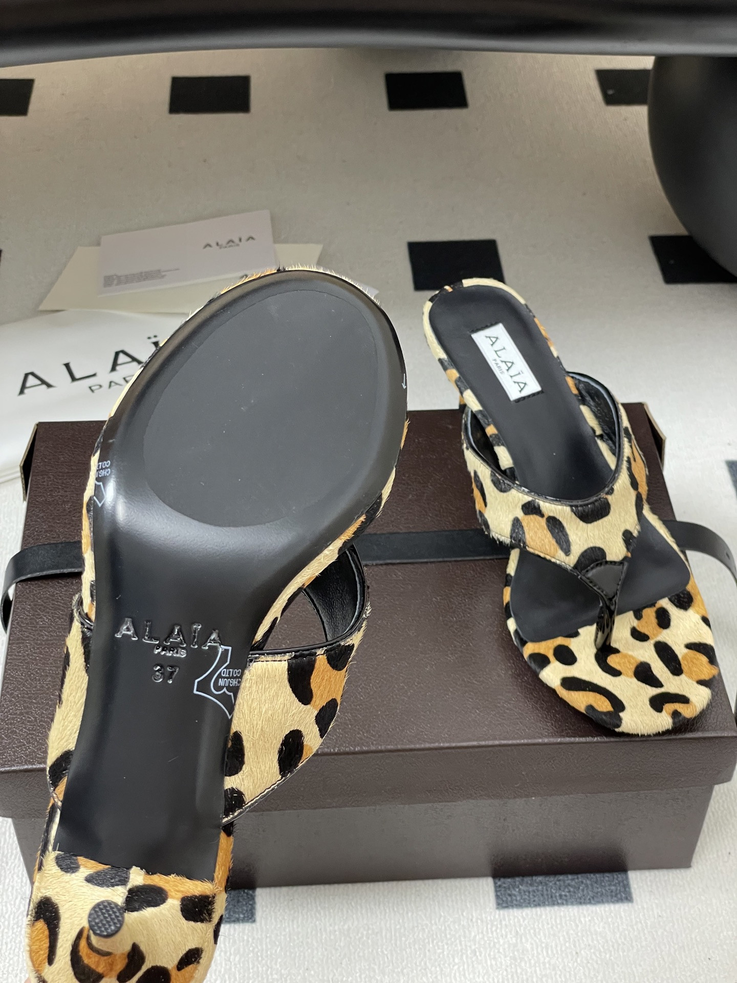 UA Alaia Triangle Flat Slides 5.5cm Heel(Customized Size 7-10 days production time)